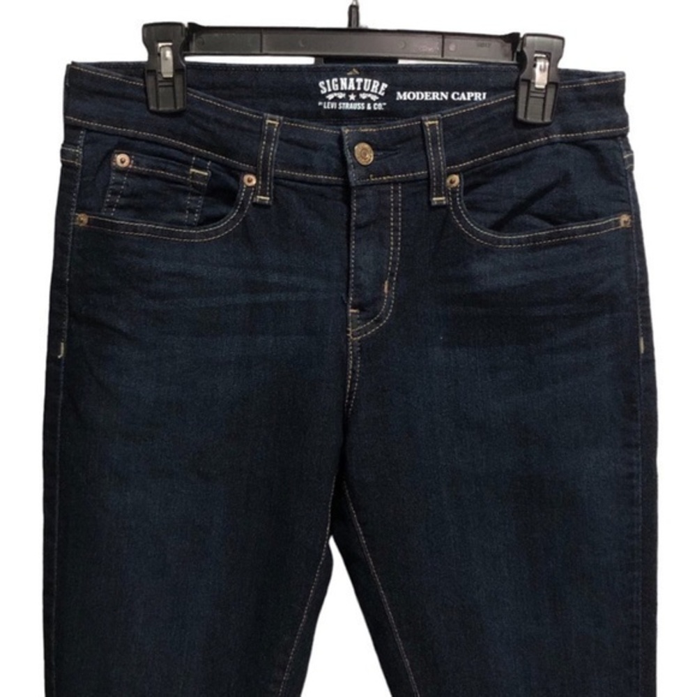 Signature Dark Blue Modern Stretch Denim Capri